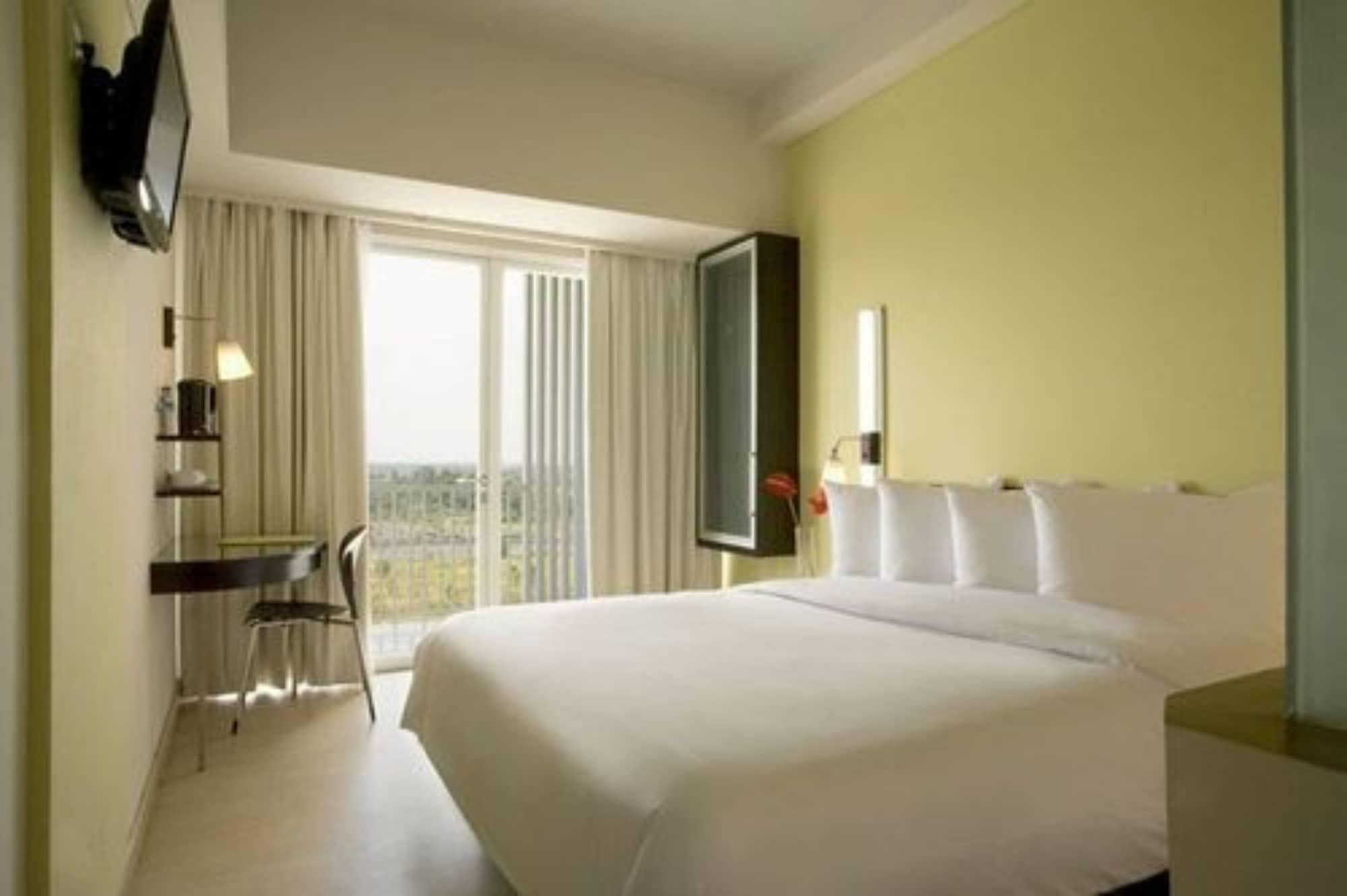 Hotel Santika Bsd City-Serpong Exteriér fotografie