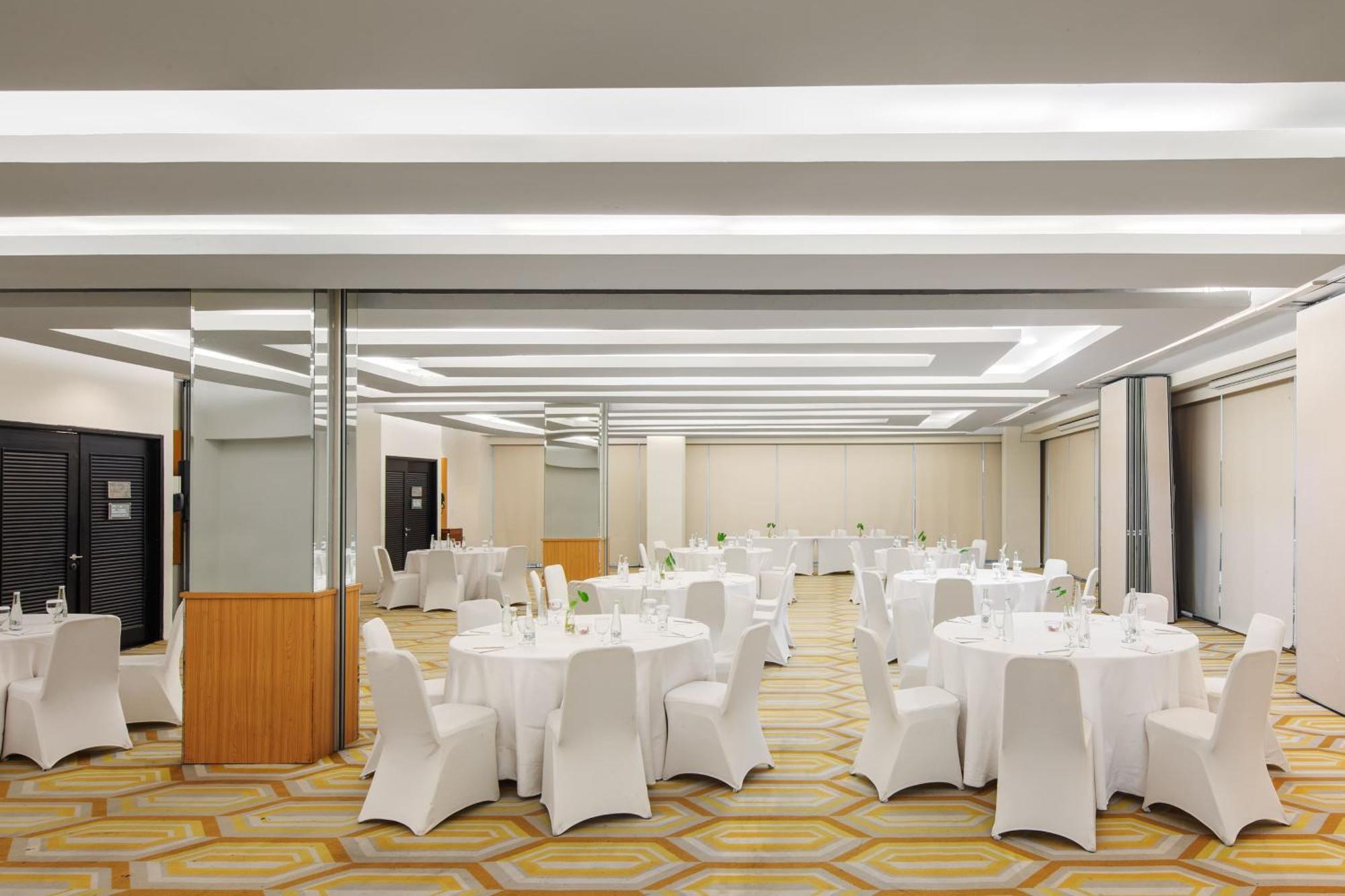 Hotel Santika Bsd City-Serpong Exteriér fotografie